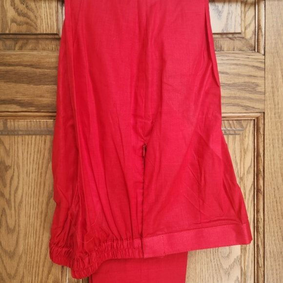 Maria b luxury lawn - Picture 5 of 5